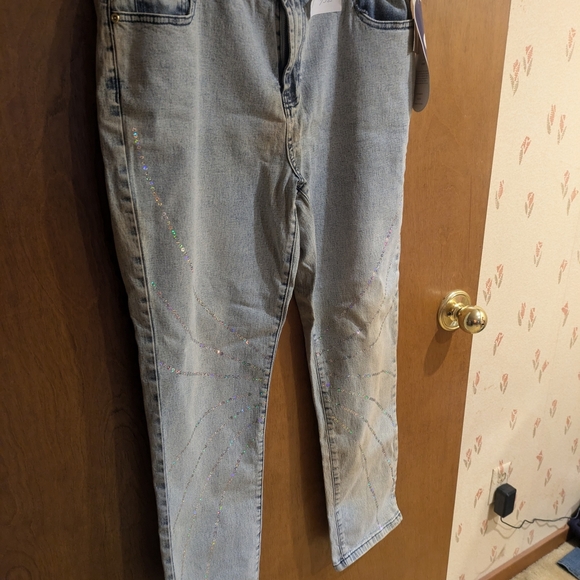 Designer Jeans - Picture 4 of 8